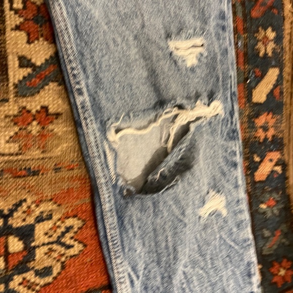 Zara high-waisted distressed jean size 4 - Picture 4 of 10